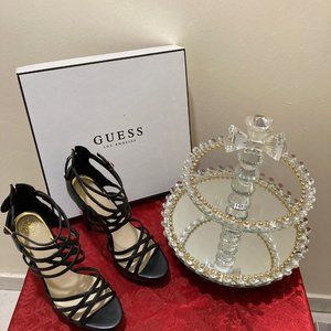 GUESS WOMEN SHOES
